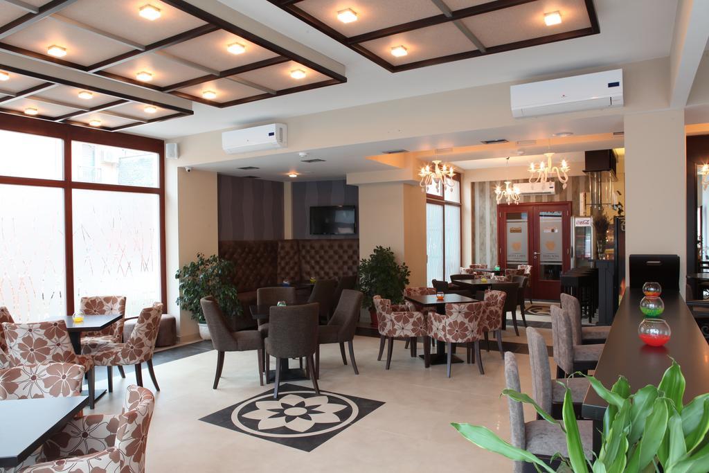 Garni Hotel Tema Nova Čačak Zewnętrze zdjęcie