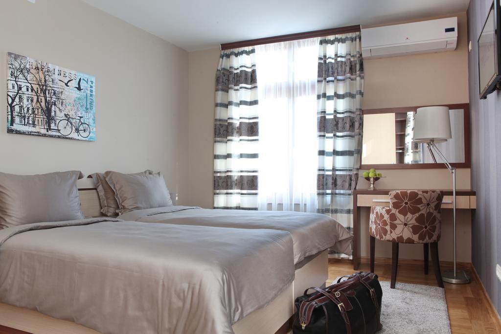 Garni Hotel Tema Nova Čačak Zewnętrze zdjęcie
