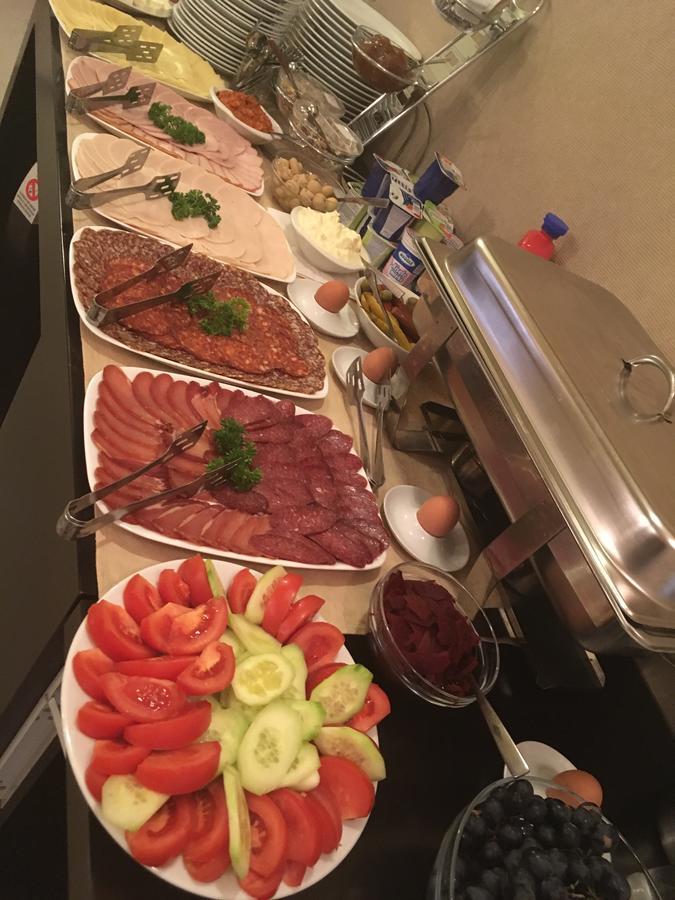 Garni Hotel Tema Nova Čačak Zewnętrze zdjęcie